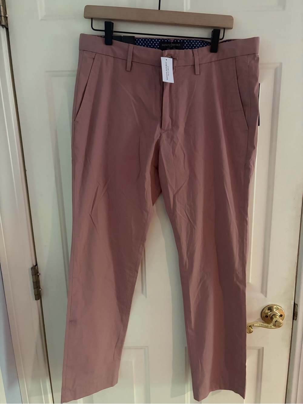 Banana Republic Men's Summer Weight Aiden Chino Pants Size 32 x 30 NWT